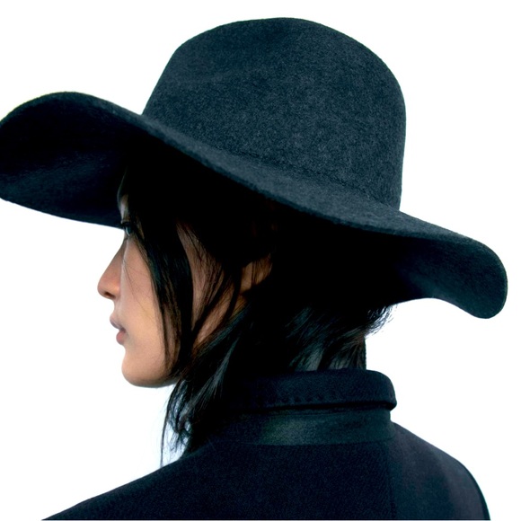 CLASSIC WOOL HAT - Picture 1 of 5